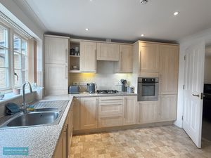 Kitchen- click for photo gallery